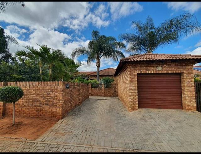 2 BEDROOM HOUSE FOR SALE IN THERESAPARK